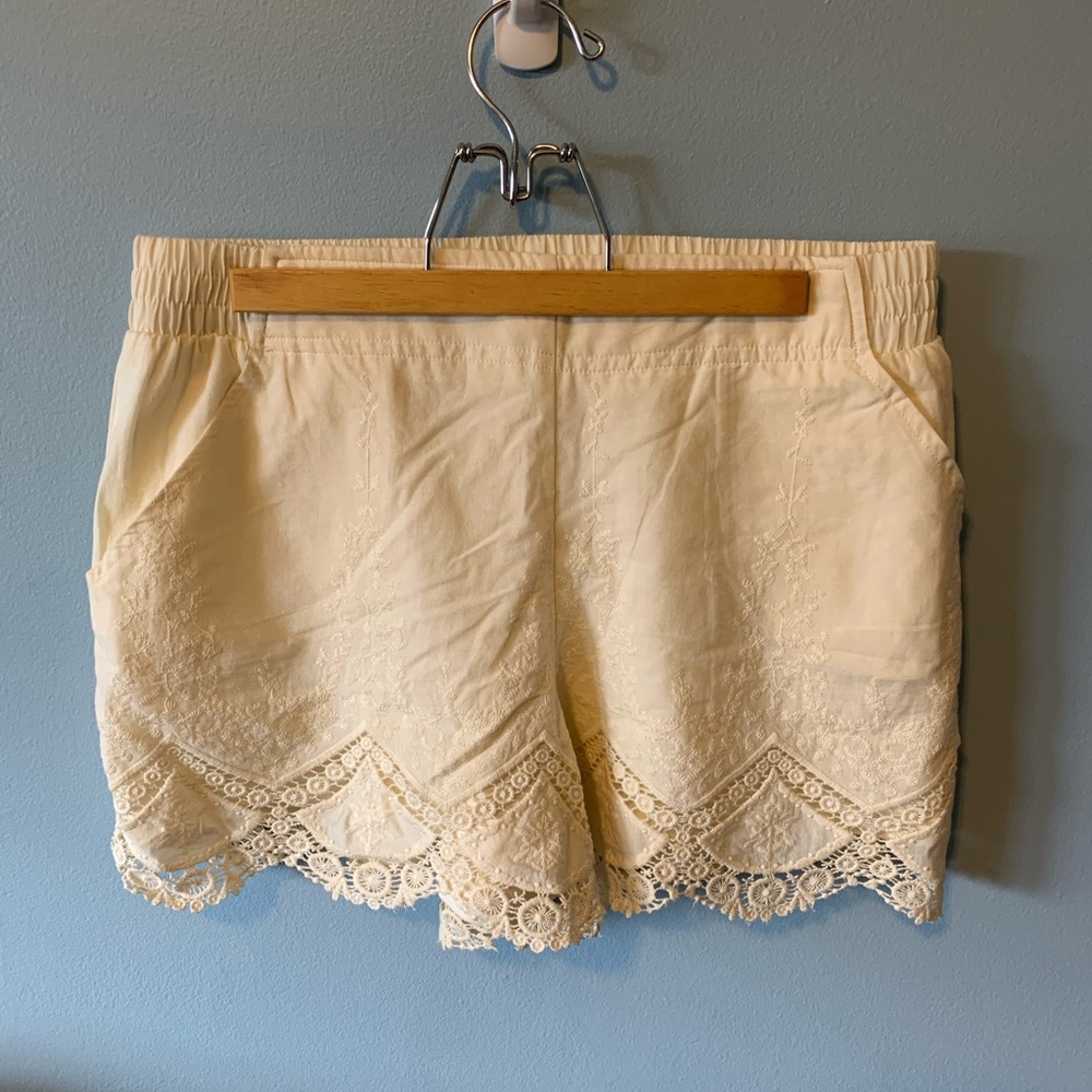 Wedding guest lace lightweight shorts